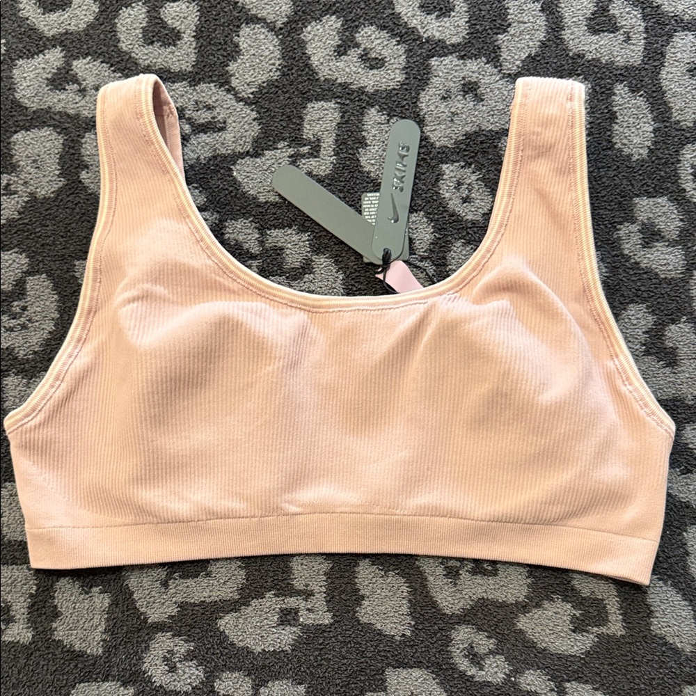 SKIMS NikeSKIMS Ribbed Seamless Women's Scoop Bra